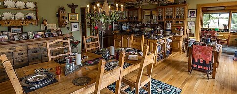 Paradise Gateway B&B and Vacation Homes