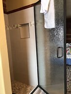 Paradise Gateway B&B and Vacation Homes