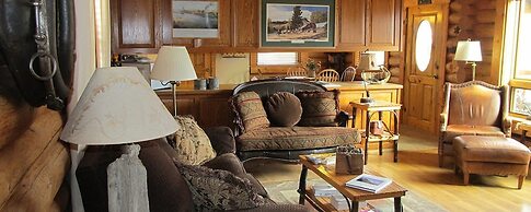 Paradise Gateway B&B and Vacation Homes