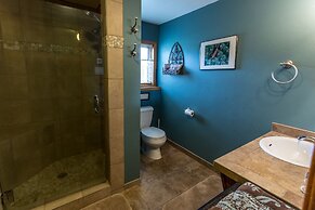 Paradise Gateway B&B and Vacation Homes