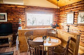 Paradise Gateway B&B and Vacation Homes