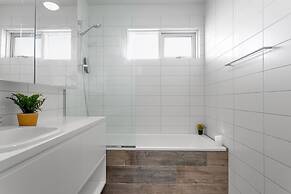 Bella Apartments & Rooms