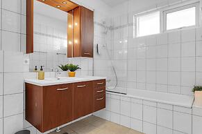 Bella Apartments & Rooms