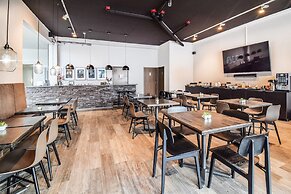 Bella Apartments & Rooms