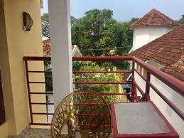 Fortkochi Beach Inn