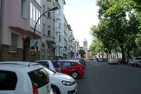 Tolstov-Hotels Big Room Apartment