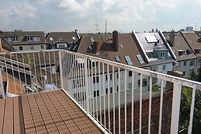 Tolstov-Hotels Big Room Apartment