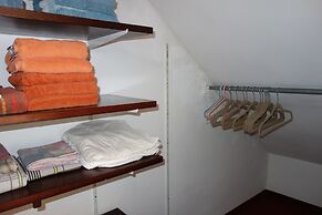 Tolstov-Hotels Big Room Apartment