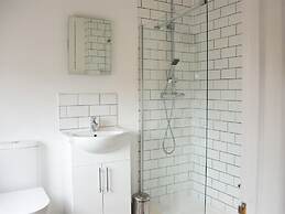 Corner House Apartment