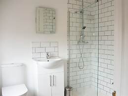Corner House Apartment
