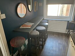 Corner House Apartment