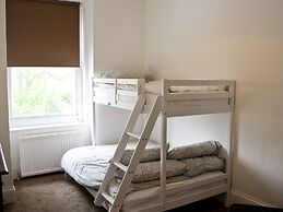 Corner House Apartment