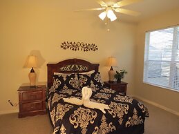 Deluxe Homes with Private Pool by SVV