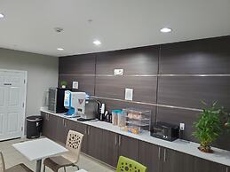 Haven Inn & Suites Willowbrook