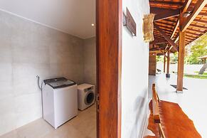 Costa Dourada Village