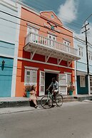 Bed & Bike Curacao Hostel