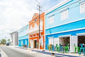Bed & Bike Curacao Hostel