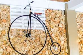 Bed & Bike Curacao Hostel