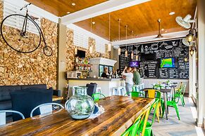 Bed & Bike Curacao Hostel