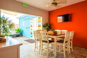 Bed & Bike Curacao Hostel