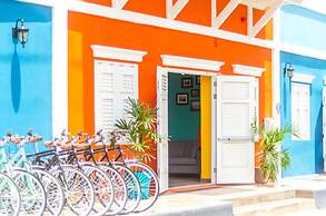 Bed & Bike Curacao Hostel