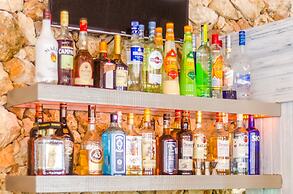 Bed & Bike Curacao Hostel