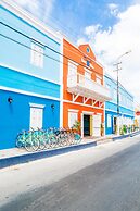 Bed & Bike Curacao Hostel