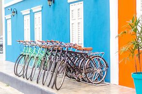 Bed & Bike Curacao Hotel