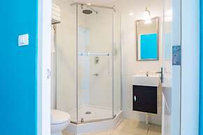 Bed & Bike Curacao Hotel