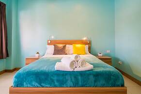 Bed & Bike Curacao Hotel