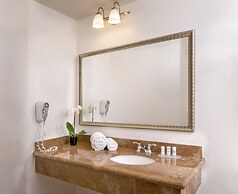 Beachfront Inn and Suites at Dana Point