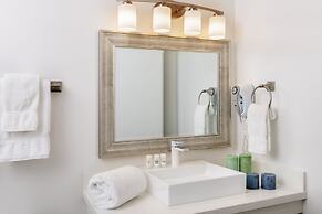 Beachfront Inn and Suites at Dana Point