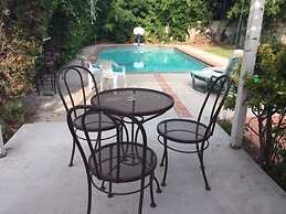 Lovely Studio with a Pool