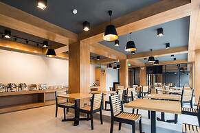 Asana Hotel & Residence