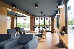 Asana Hotel & Residence