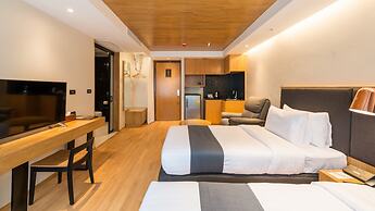 Asana Hotel & Residence