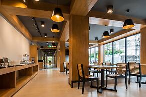 Asana Hotel & Residence