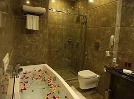 The Lal Vilas Hotel & Resort