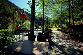 Akyuz Kardesler Hotel & Bungalow