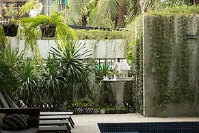 Monthara Angkor Residence