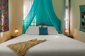 Nikos Takis Fashion Boutique Hotel