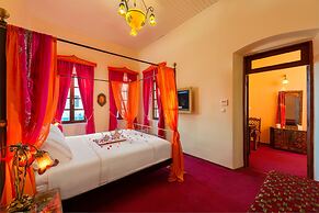 Nikos Takis Fashion Boutique Hotel