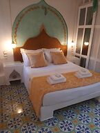 Nikos Takis Fashion Boutique Hotel