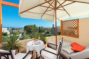 Nikos Takis Fashion Boutique Hotel