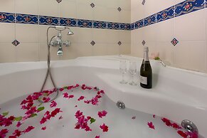 Nikos Takis Fashion Boutique Hotel