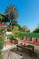 Nikos Takis Fashion Boutique Hotel