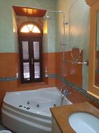 Nikos Takis Fashion Boutique Hotel