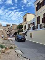 Nikos Takis Fashion Boutique Hotel