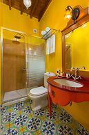 Nikos Takis Fashion Boutique Hotel