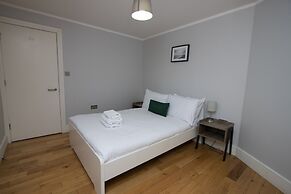 Westciti Caroco Aparthotel